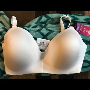 Maidenform bra 40D white wireless convertible new